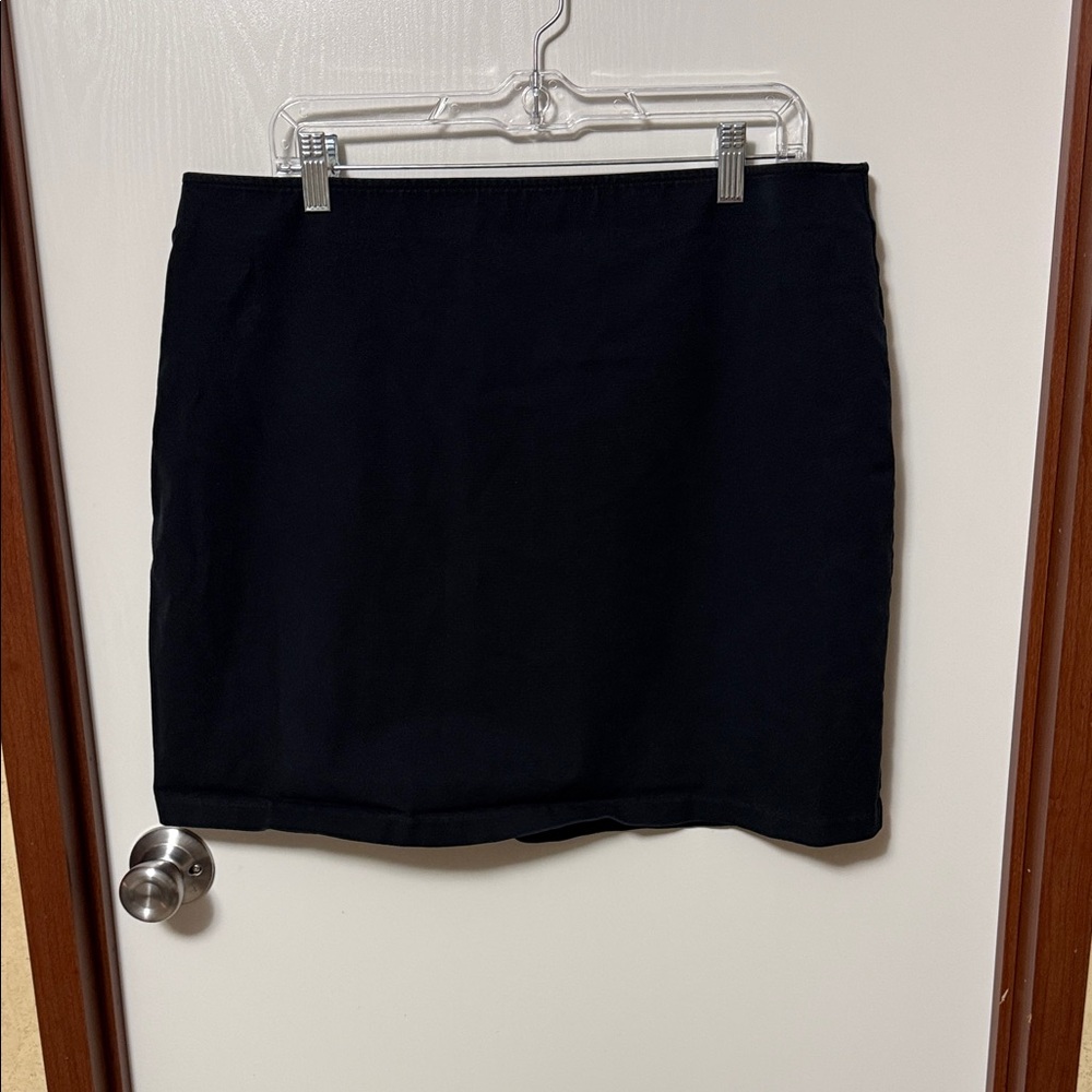 Old Navy Classic Black Women's Skirt Size XL